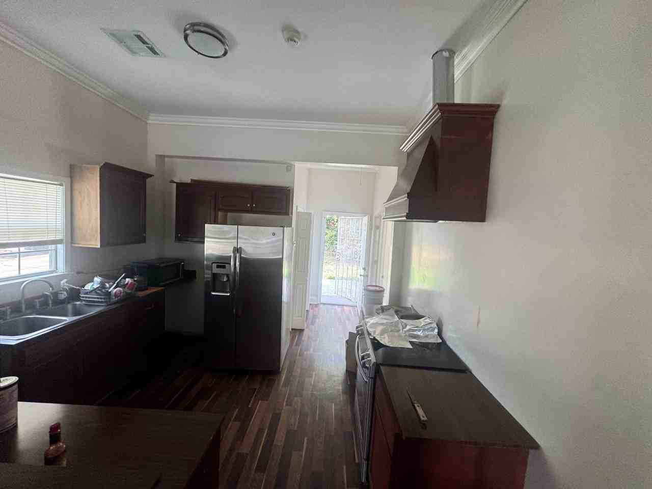 203 12th St - Photo 7 of 17