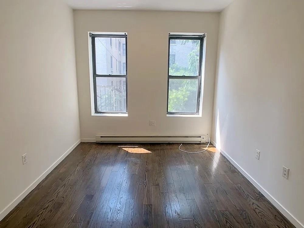 950 Nostrand Ave - Photo 4 of 9