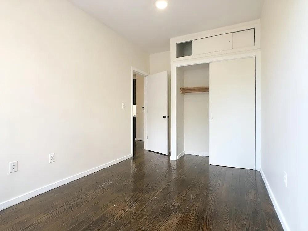 950 Nostrand Ave - Photo 6 of 9