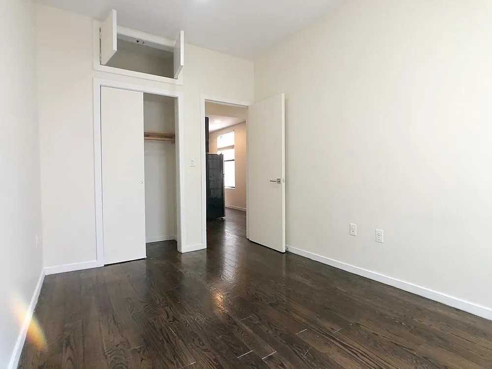 950 Nostrand Ave - Photo 7 of 9