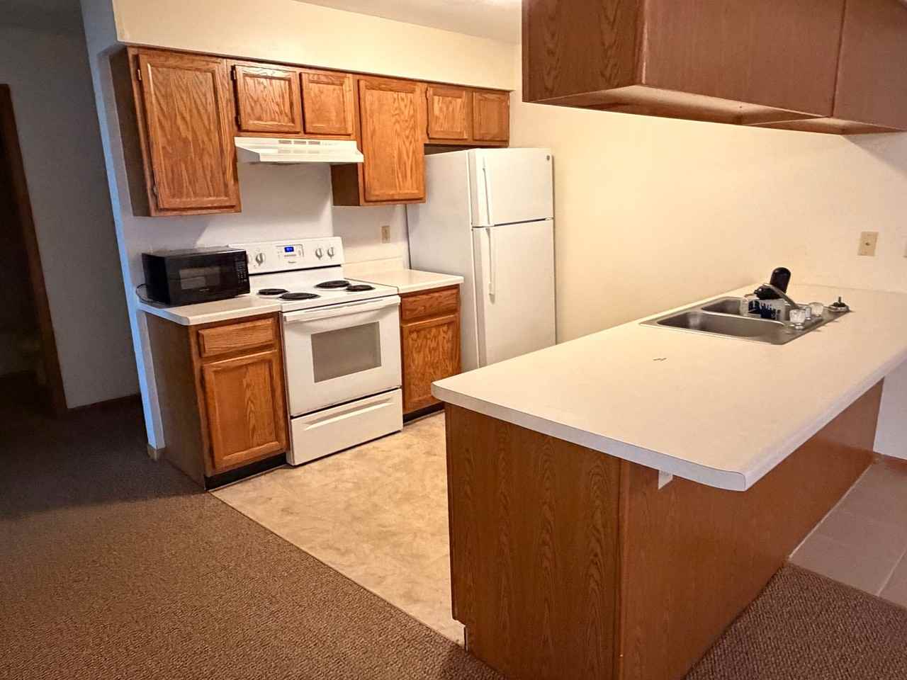 5467 Tall Pines Pkwy - Photo 4 of 12