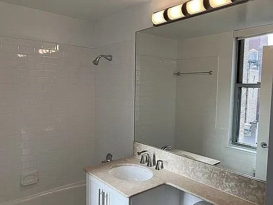 556 3rd Ave - Photo 5 of 14