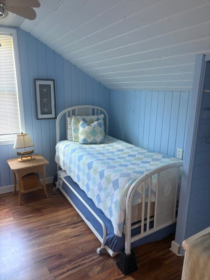 15831 Cherry St - Photo 2 of 15