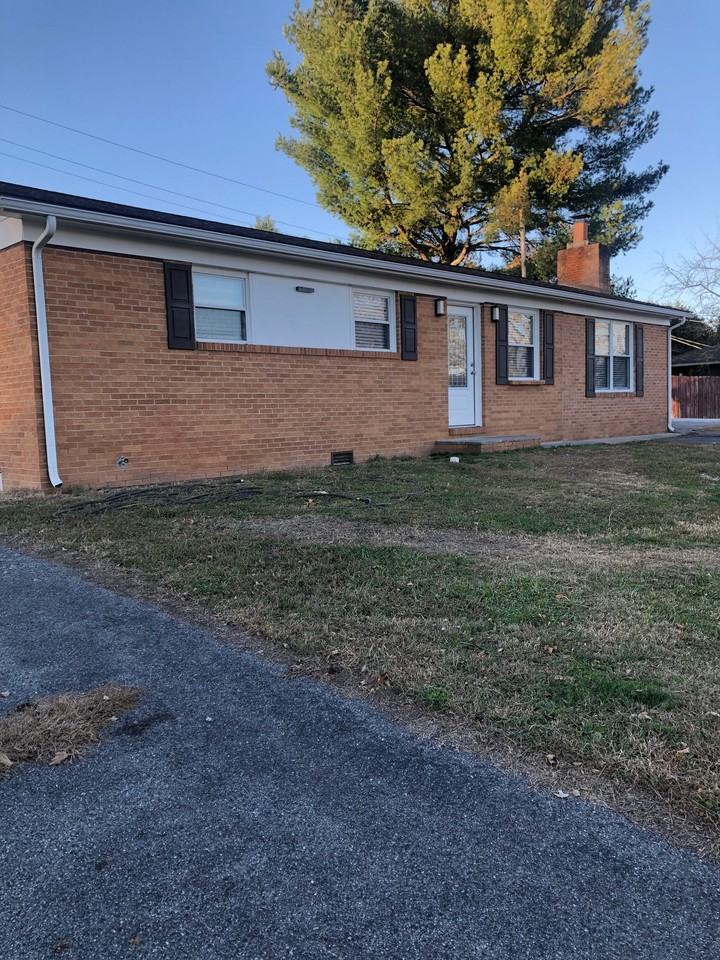 1908 N Hill Dr - Photo 2 of 18
