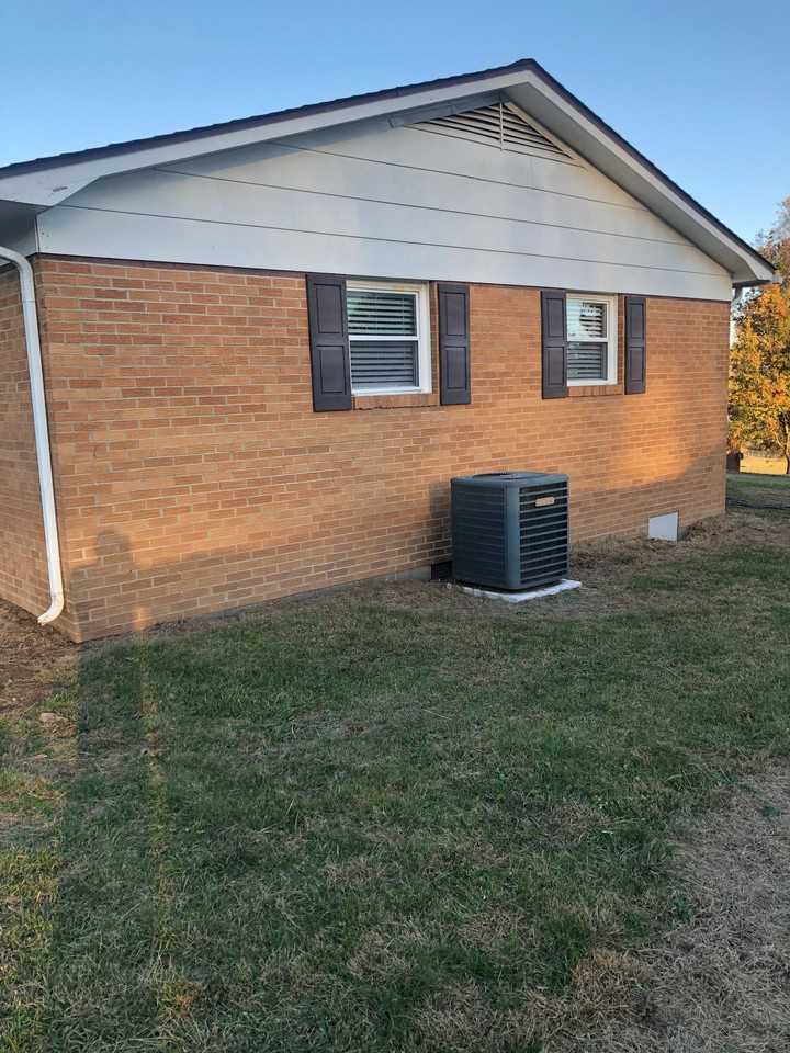 1908 N Hill Dr - Photo 4 of 18
