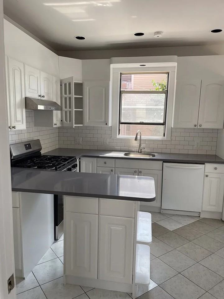 61-32 56th Dr - Photo 2 of 17