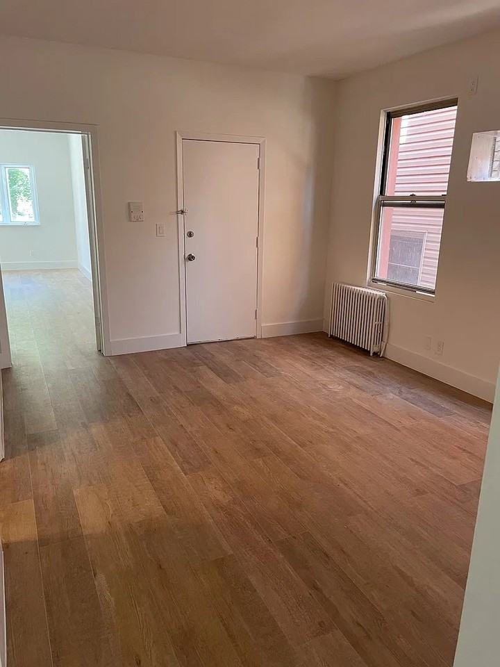 61-32 56th Dr - Photo 7 of 17