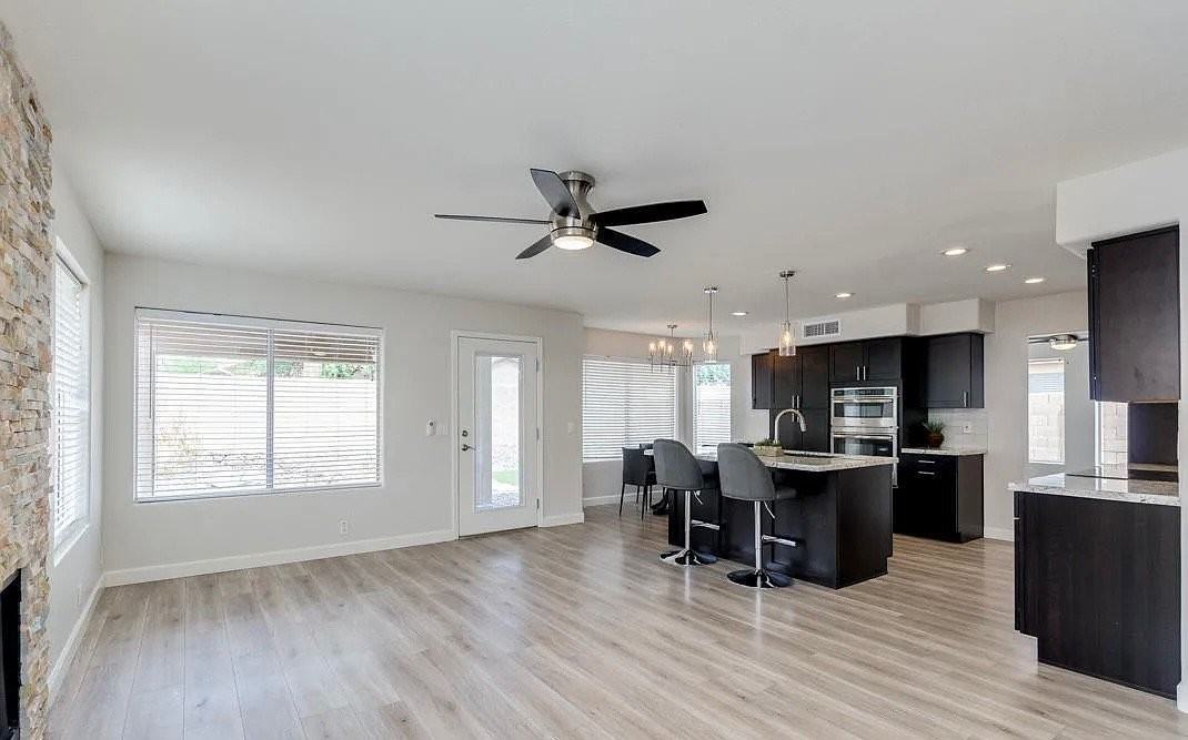 417 Autumn Lake Ct #3UC - Photo 3 of 5