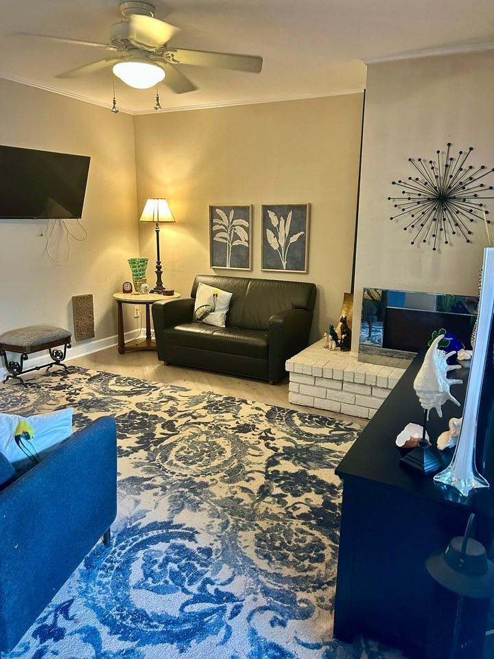 2101 Warnford Pl - Photo 4 of 12