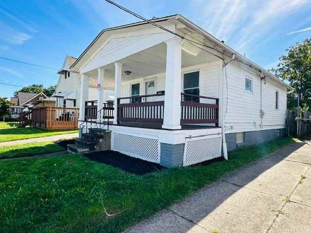 13825 Thornhope Rd - Photo 2 of 17