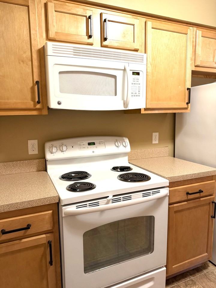 1832 Knox St #36 - Photo 2 of 10