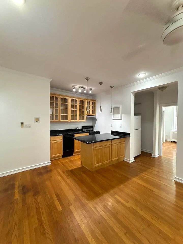 41 43rd St #A3 - Photo 6 of 17