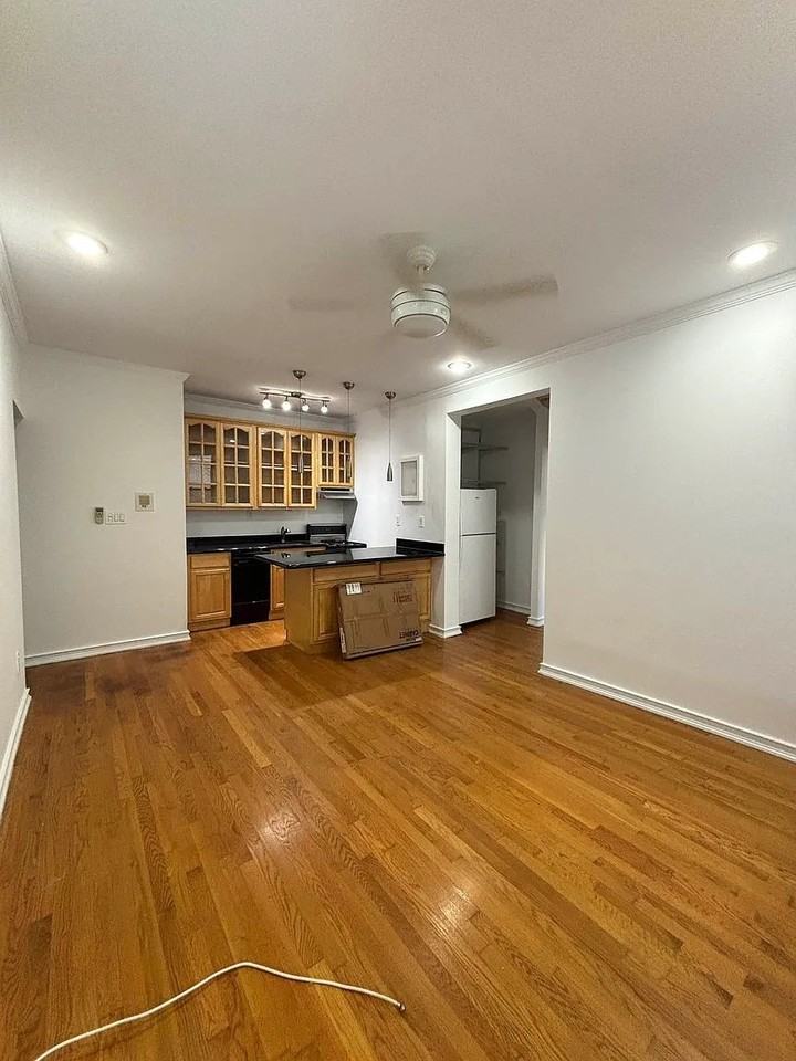 41 43rd St #A3 - Photo 7 of 17