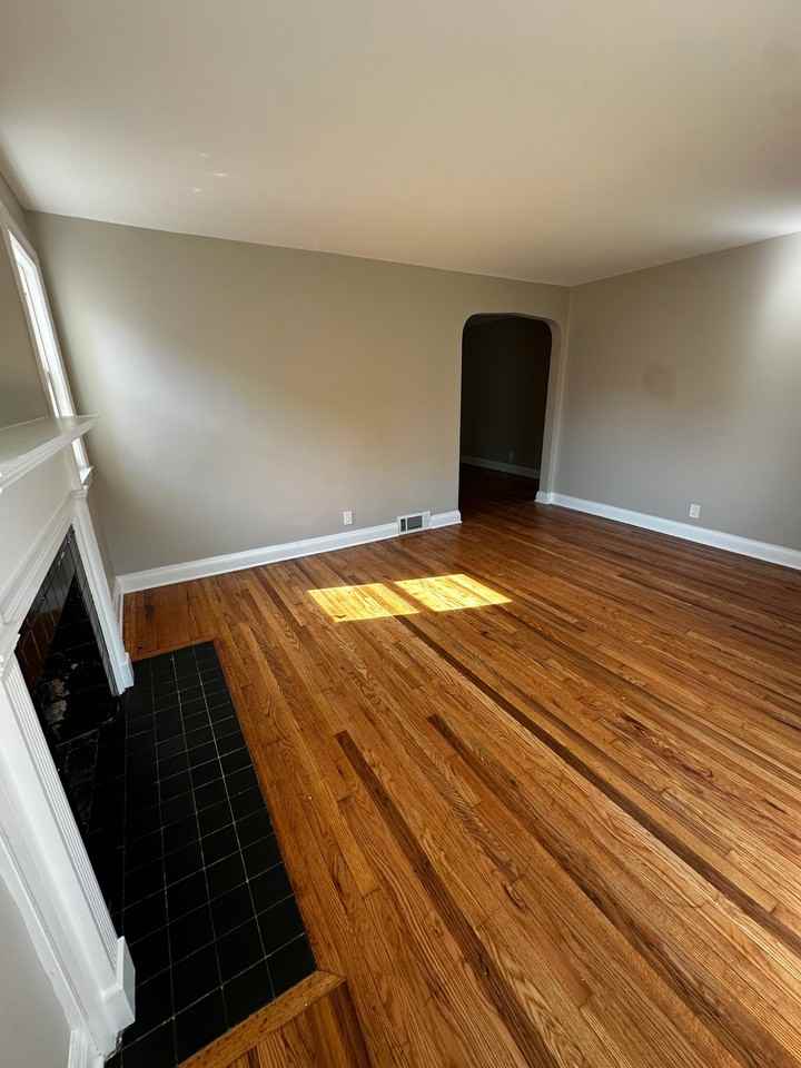 2121 Maryland Ave #1 - Photo 3 of 11