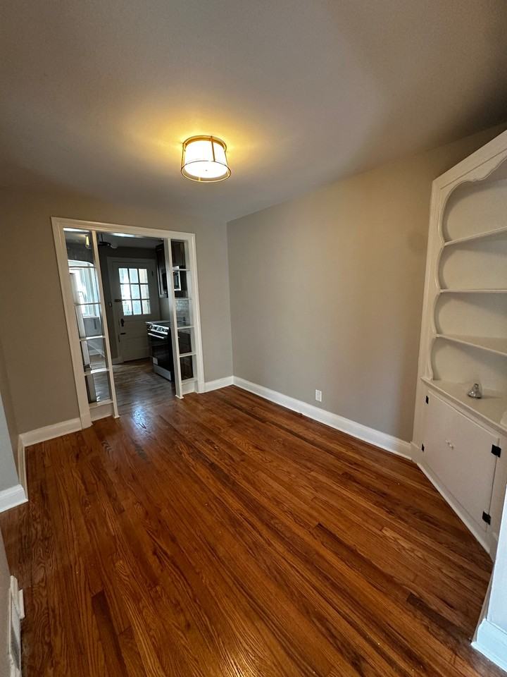 2121 Maryland Ave #1 - Photo 4 of 11
