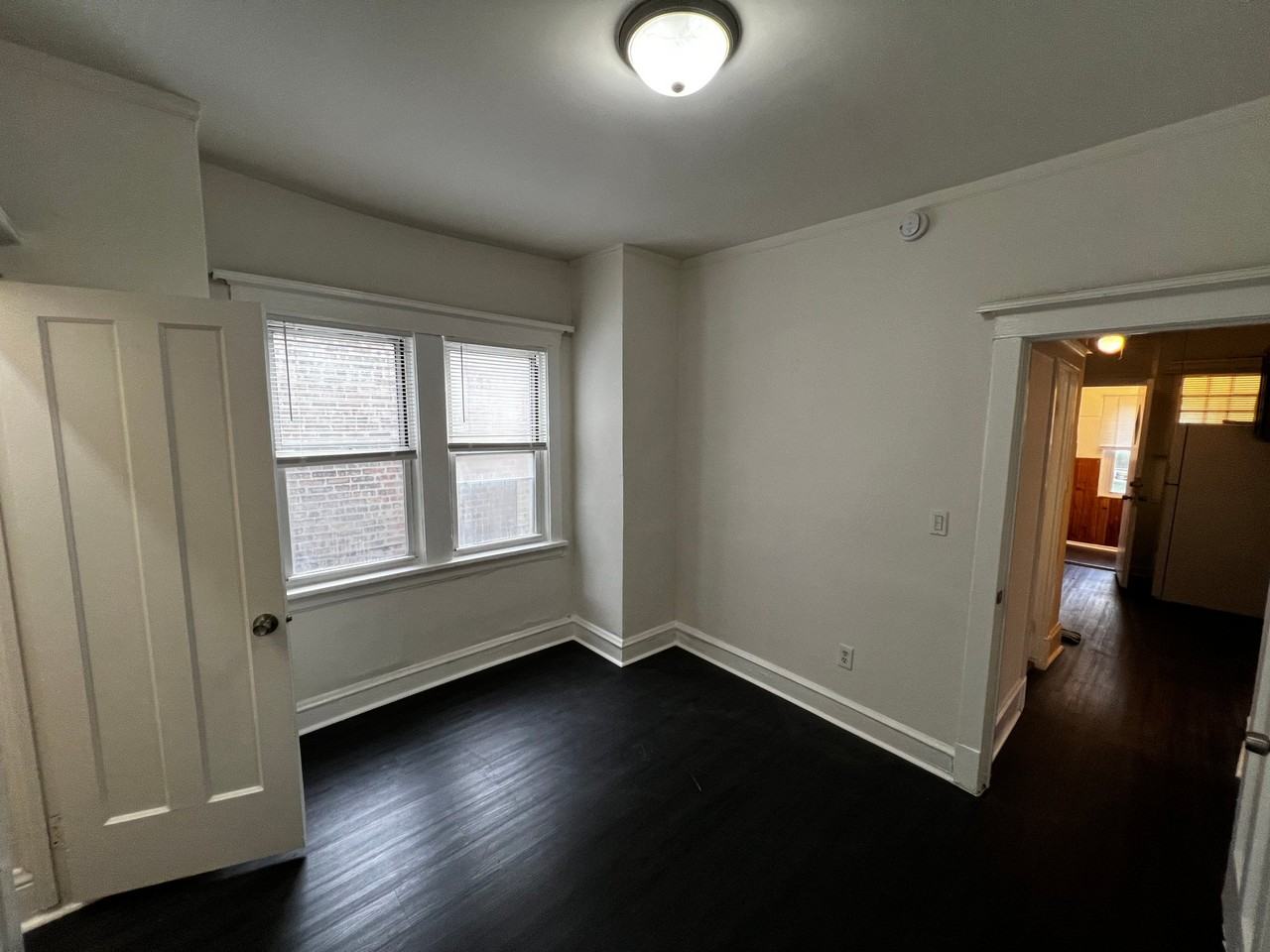 7726 S Champlain Ave - Photo 7 of 13