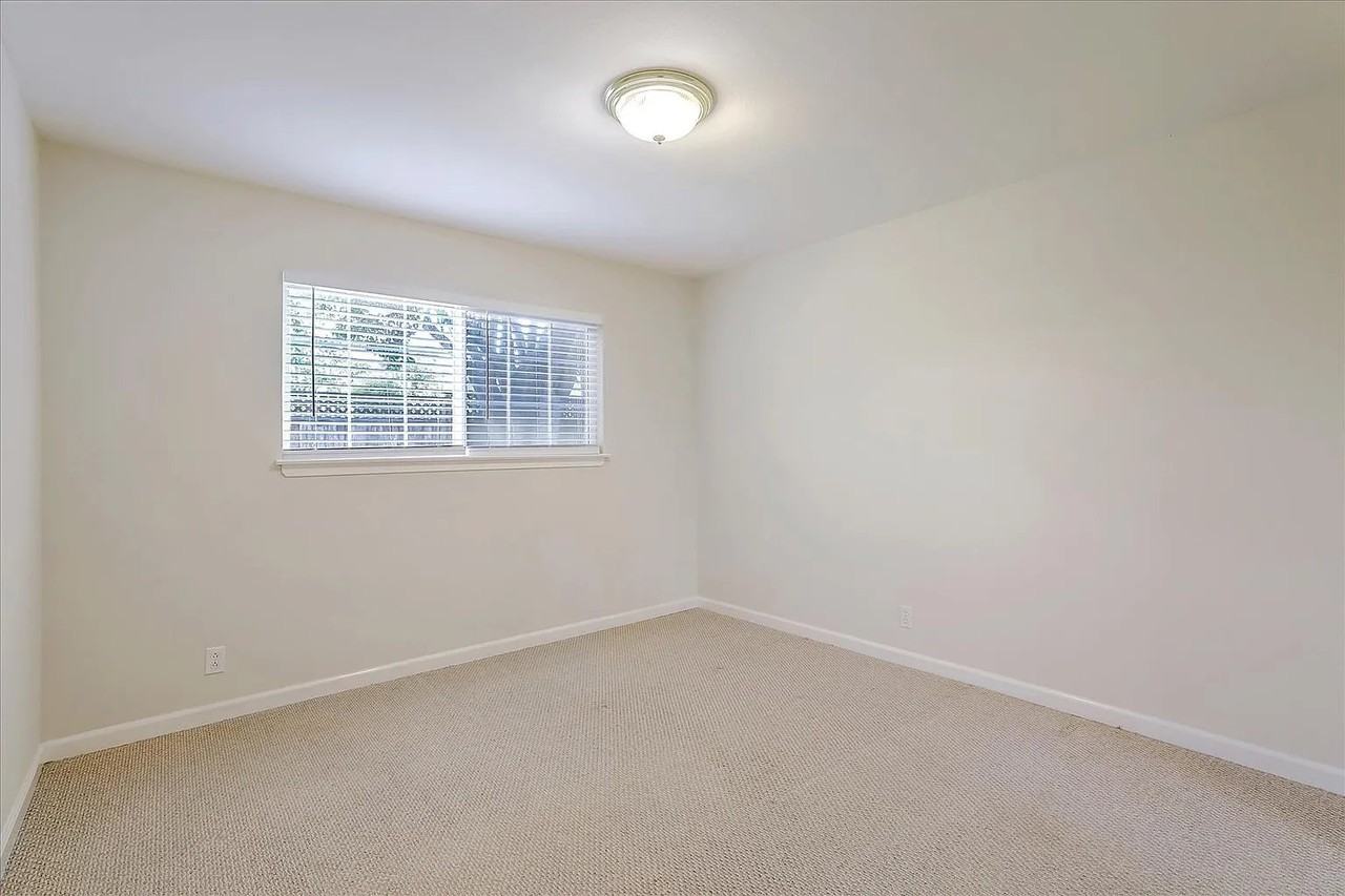833 Maryann Dr #2 - Photo 6 of 14
