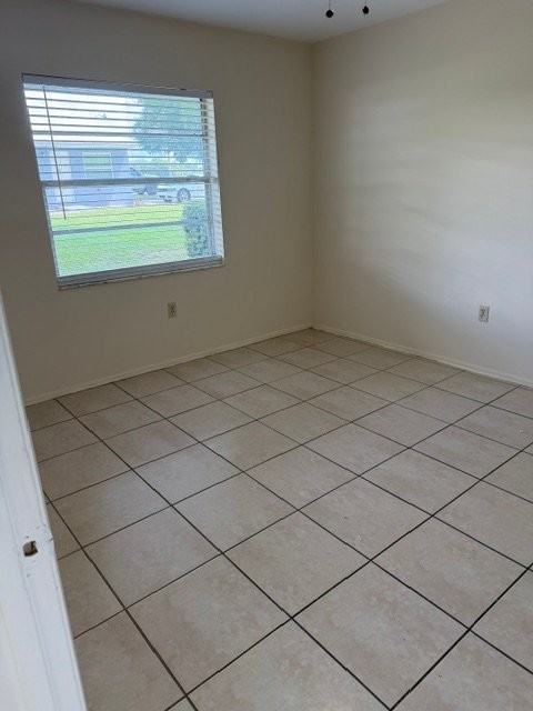 315 Plumosa St - Photo 5 of 9