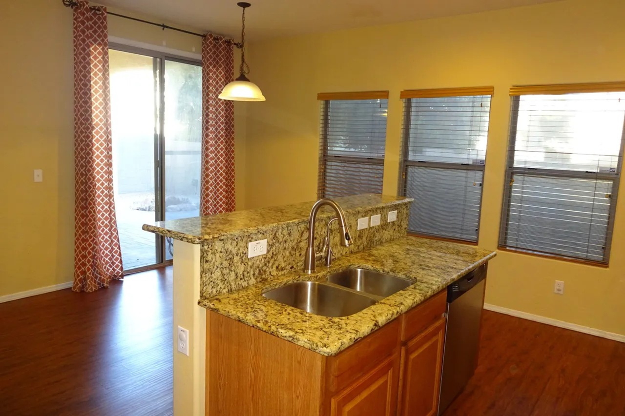 2475 S Sailors Ct - Photo 6 of 17