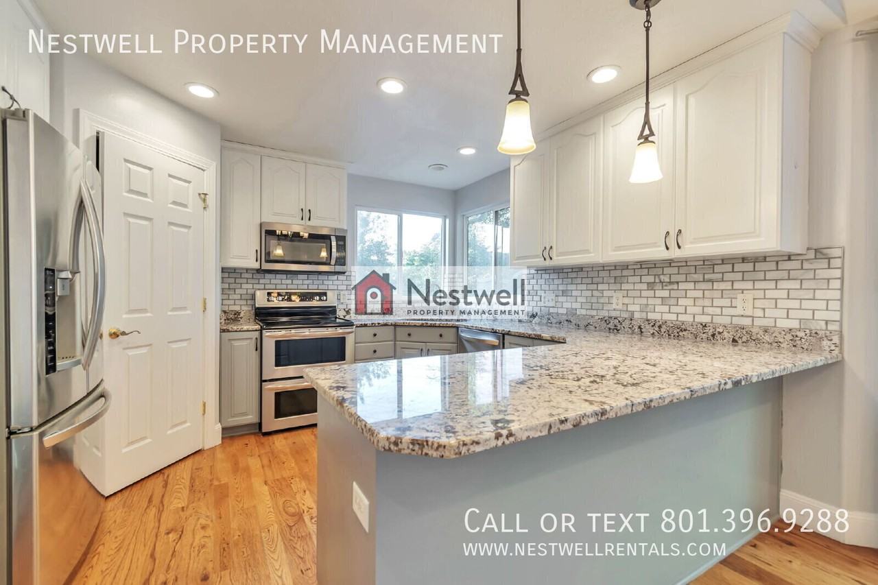 4623 W Barnsley Ln - Photo 3 of 44