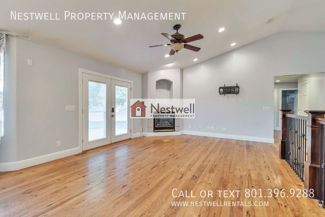 4623 W Barnsley Ln - Photo 5 of 44