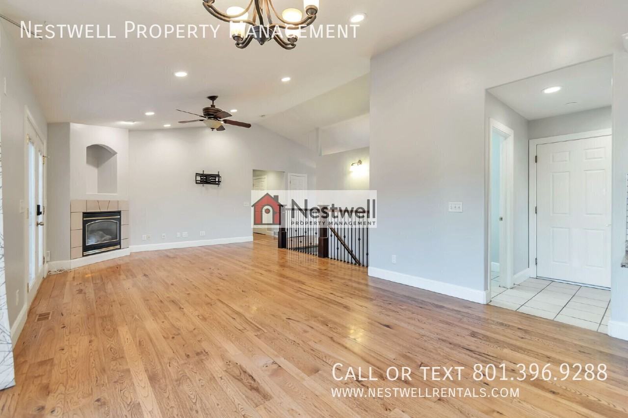 4623 W Barnsley Ln - Photo 7 of 44