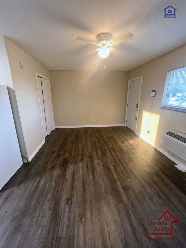 1617 Jefferson St - Photo 5 of 21