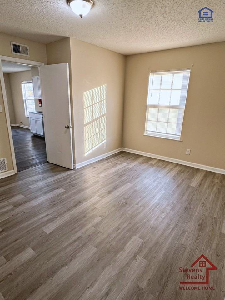 1617 Jefferson St - Photo 7 of 21