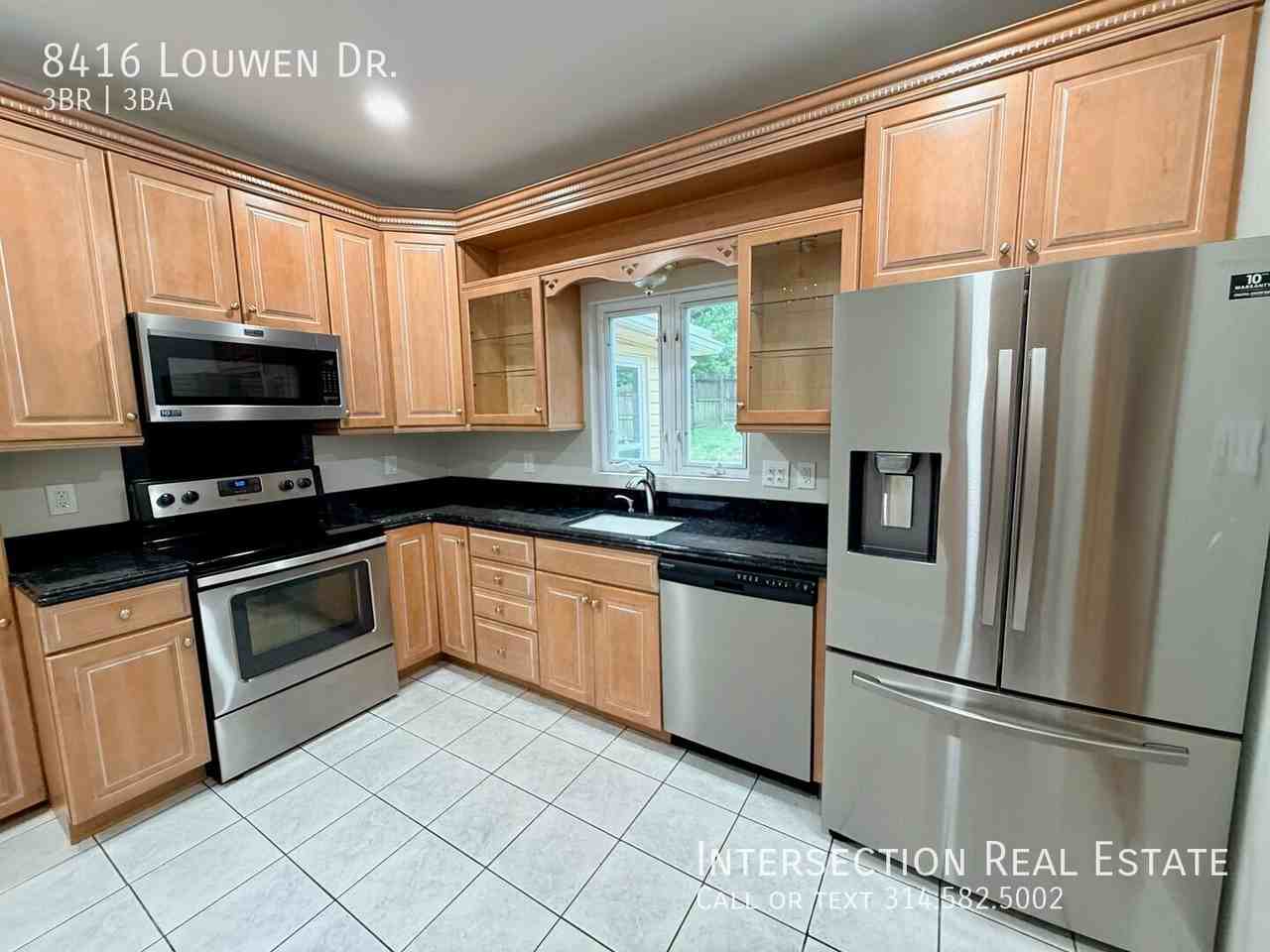 8416 Louwen Dr - Photo 7 of 39