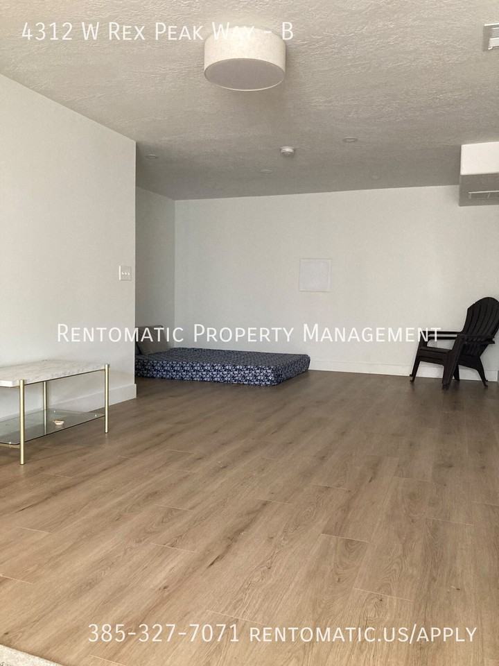 4312 W Rex Peak Way #B - Photo 4 of 4