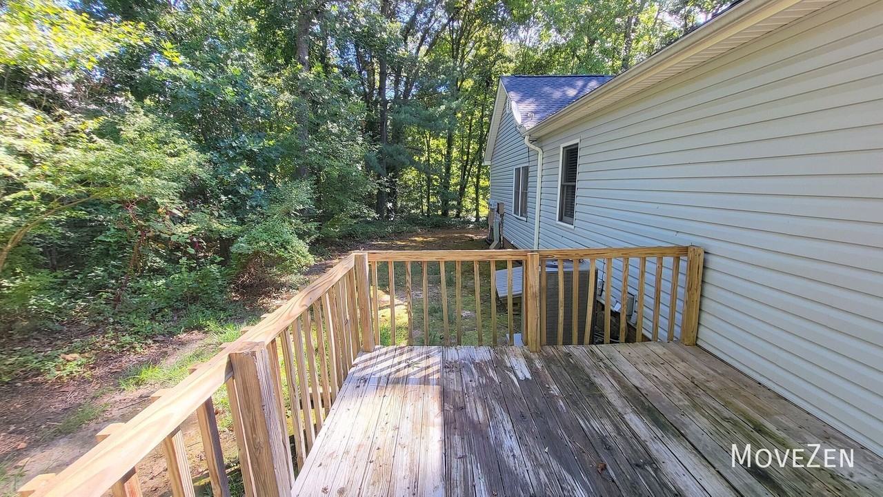720 Grove Ave #C - Photo 2 of 46