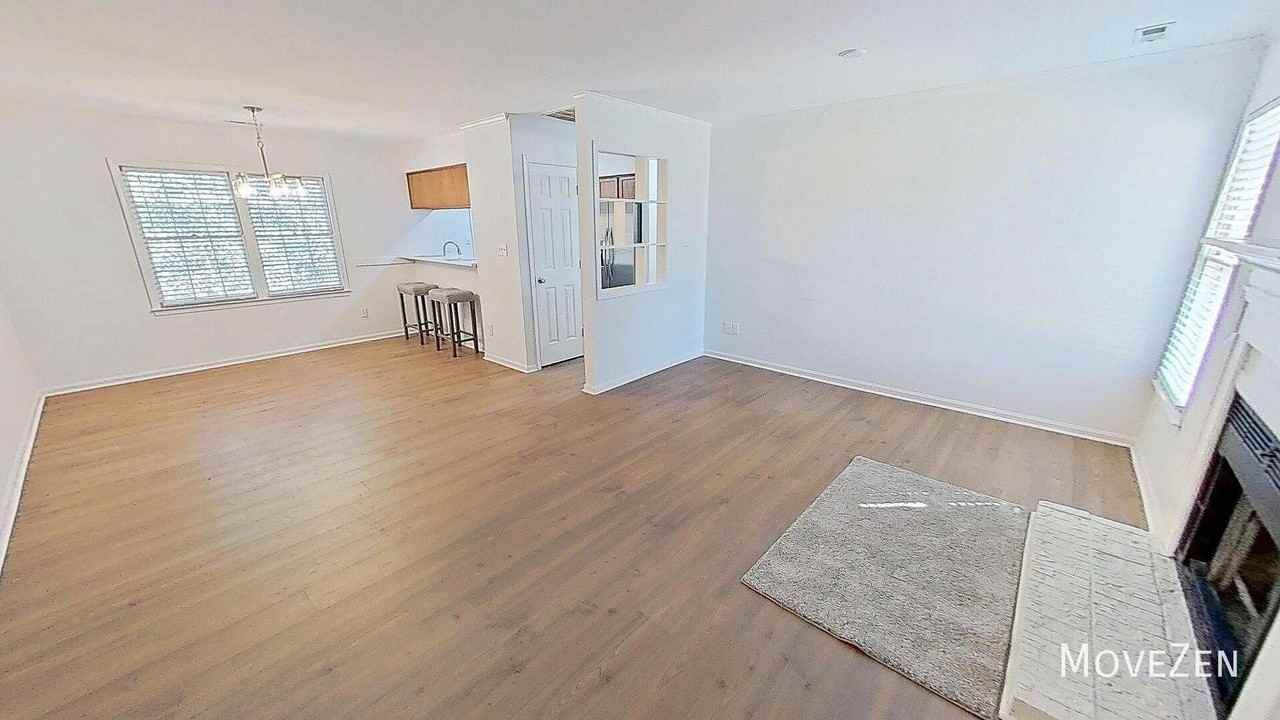 720 Grove Ave #C - Photo 7 of 46