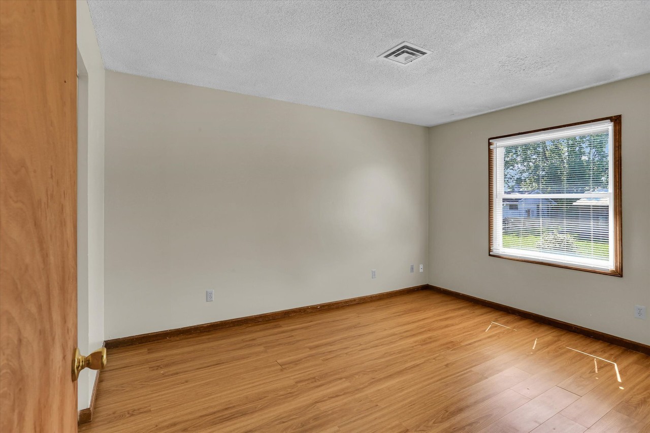 253 Keystone Drive - Photo 7 of 50