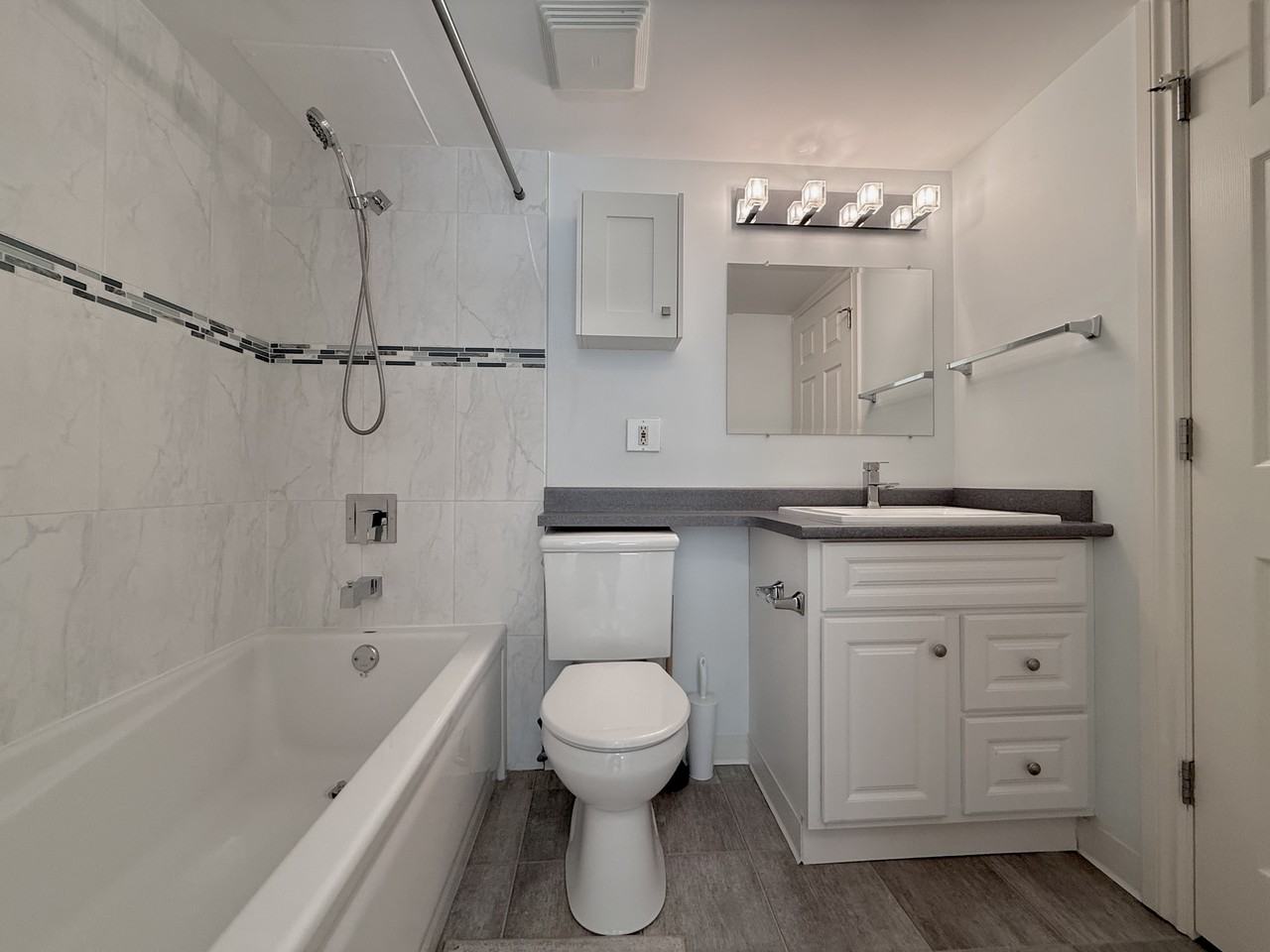 1850 Southmere Crescent East #2xx - Photo 7 of 21