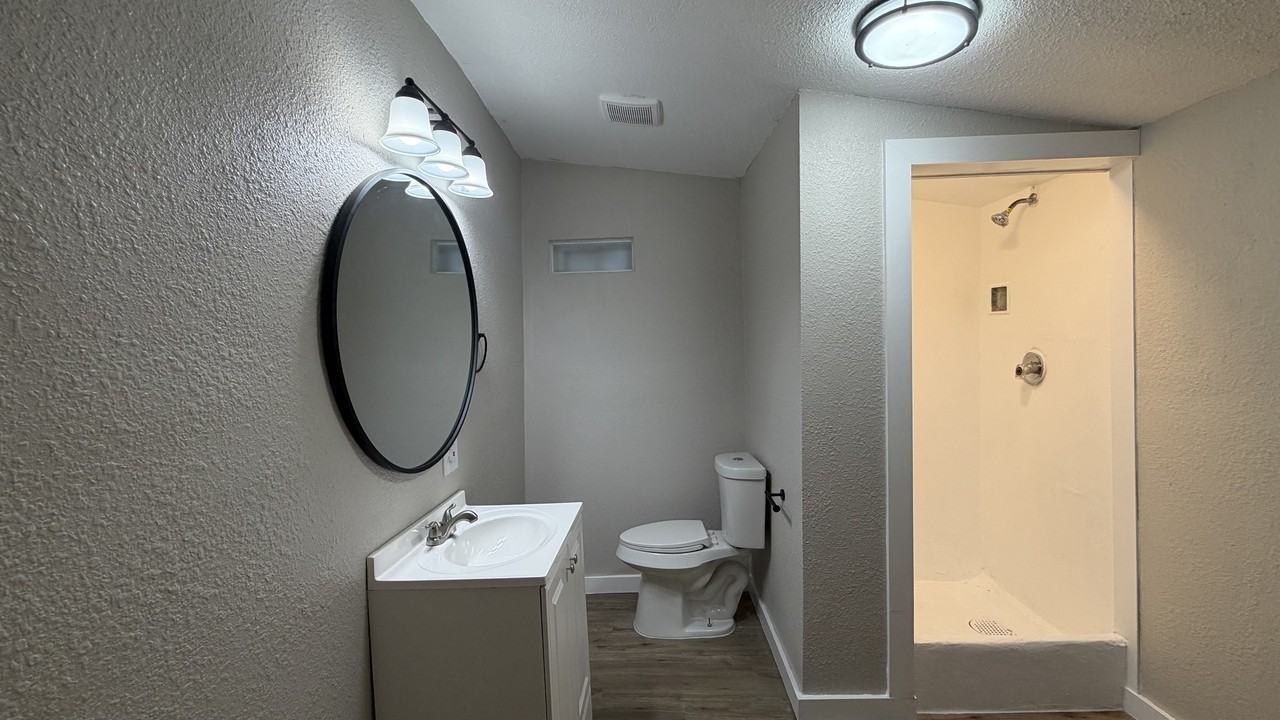 1401 Monterey Street - Photo 7 of 15