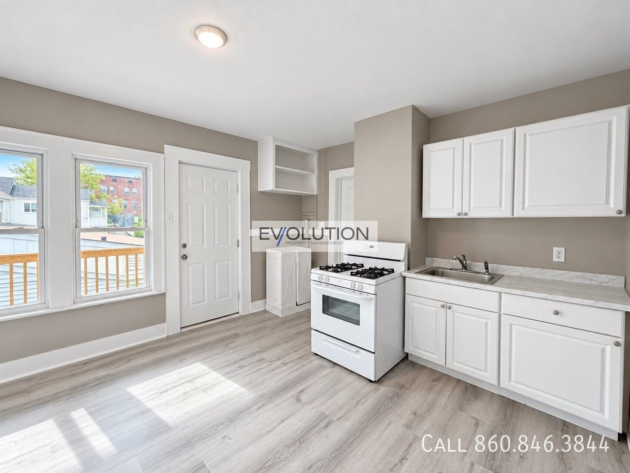 46 Green St Apt 2b - Photo 3 of 16