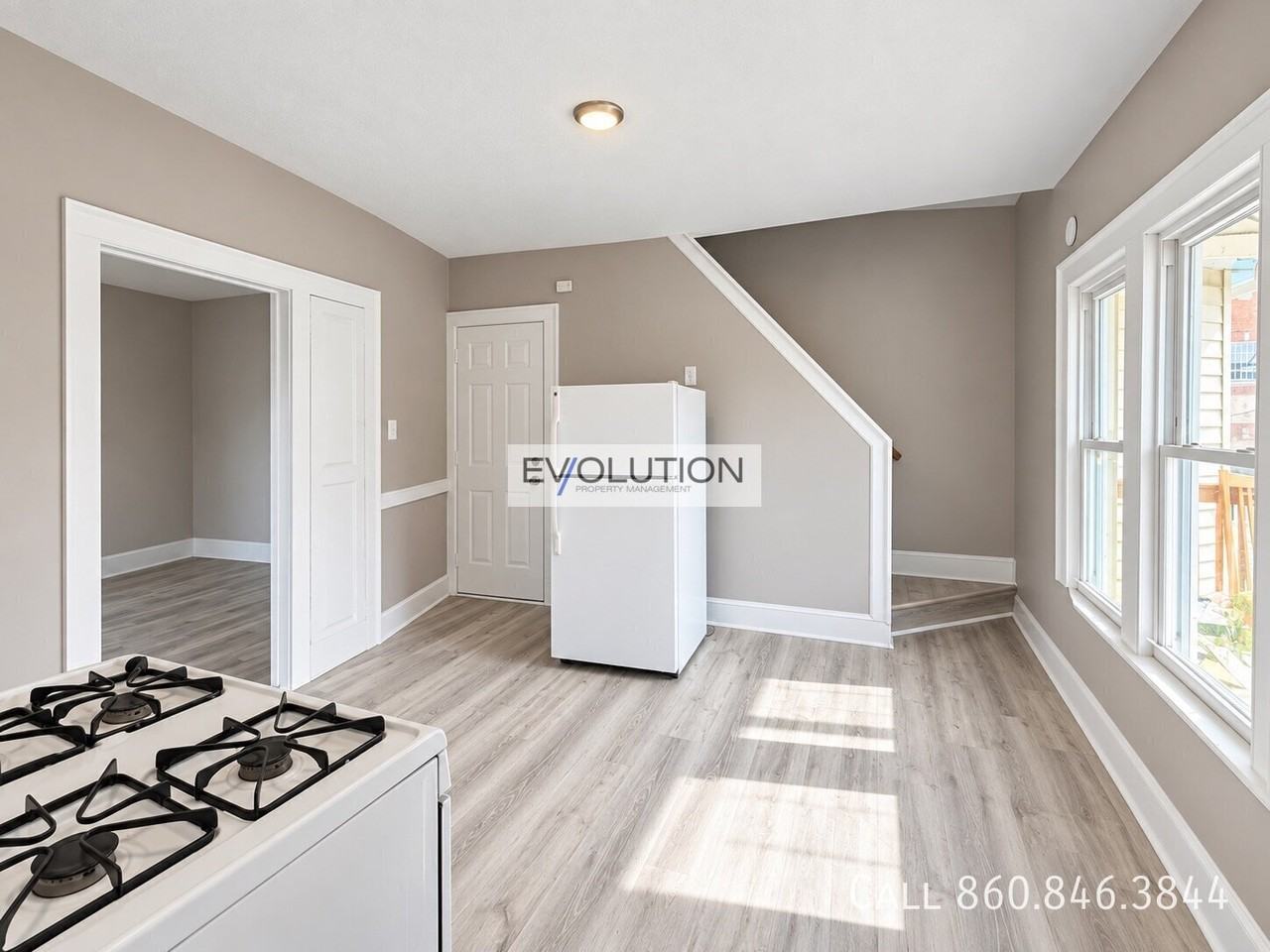 46 Green St Apt 2b - Photo 4 of 16