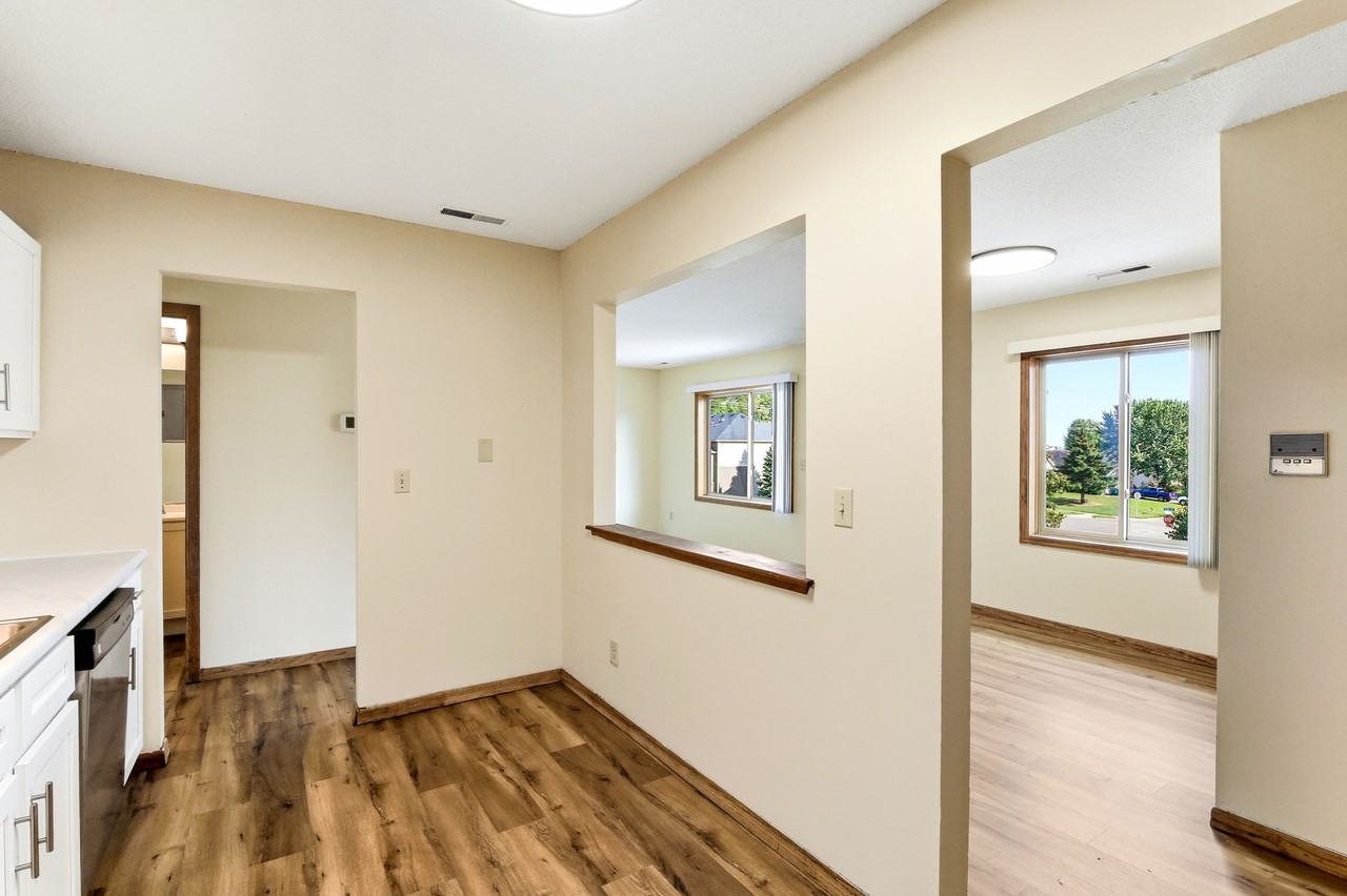 13336 Parkwood Dr #120 - Photo 5 of 32