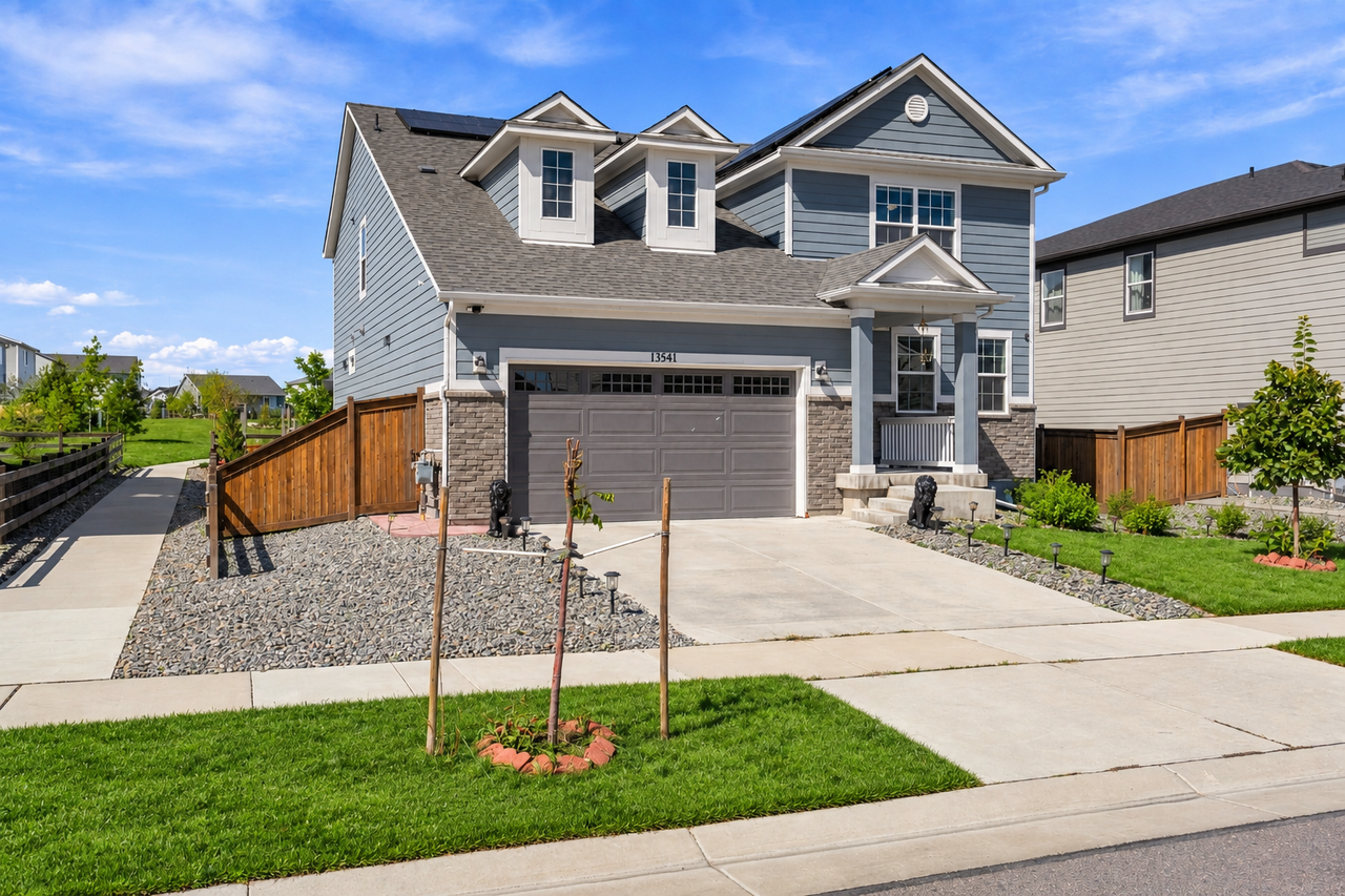 13541 Waterthrush Street - Photo 2 of 33