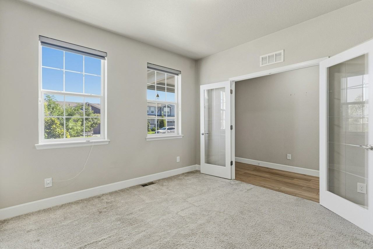 13541 Waterthrush Street - Photo 6 of 33