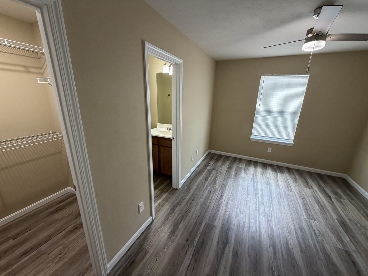 1309 4th Avenue (Upper) 2 - Photo 2 of 20