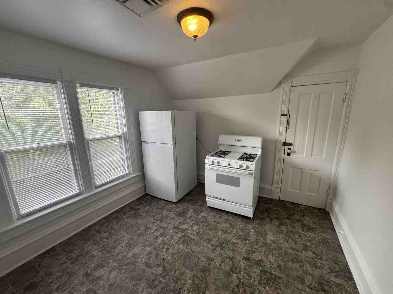 1309 4th Avenue (Upper) 2 - Photo 5 of 20