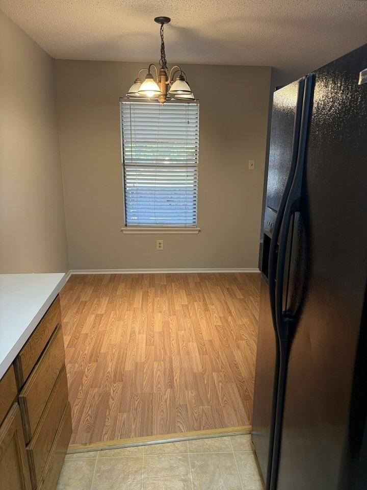 818 Betty Court, Unit B - Photo 5 of 15