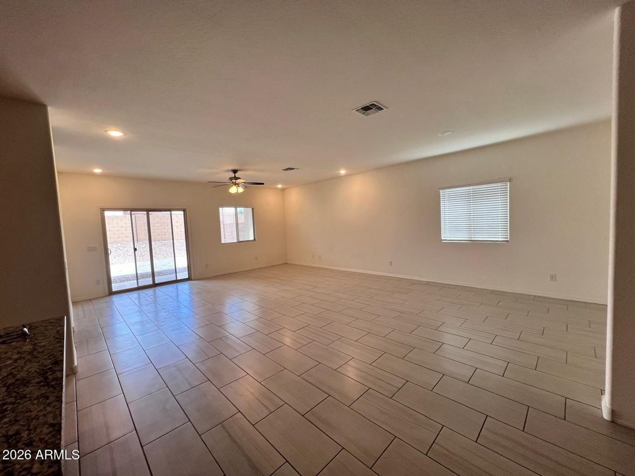 162 W Seven Seas Dr - Photo 5 of 24
