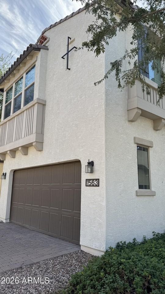 1563 W Marlin Dr - Photo 2 of 46