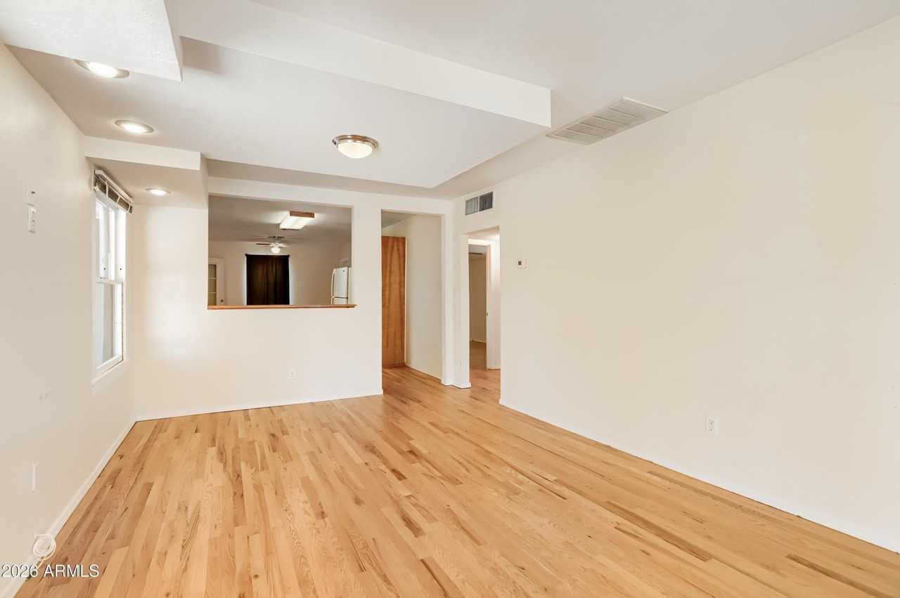2012 N Richland St - Photo 5 of 17