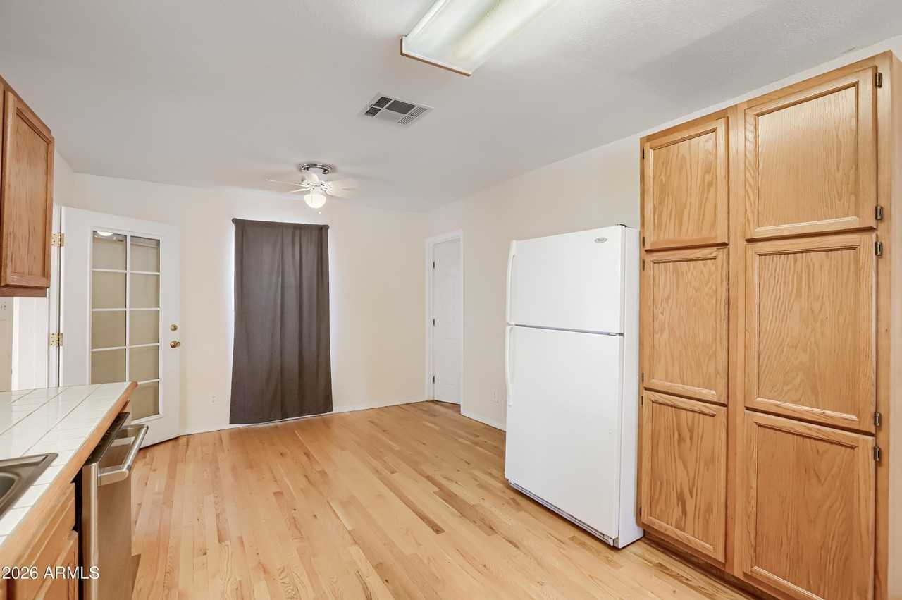 2012 N Richland St - Photo 7 of 17