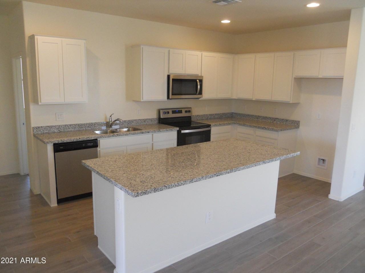 17728 W Jessie Ln - Photo 3 of 14