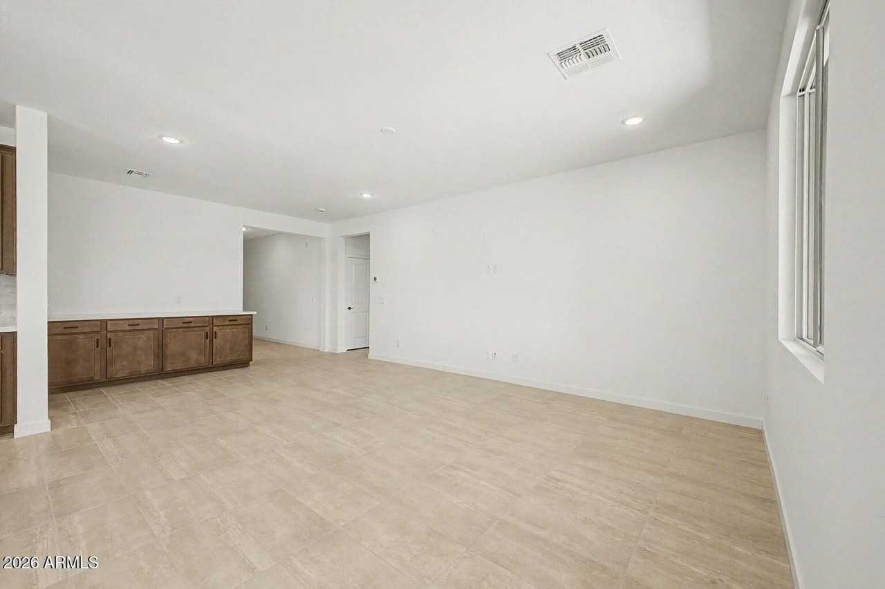 18347 W Villa Chula Ln - Photo 6 of 38
