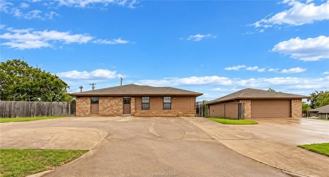 807 Holleman Dr - Photo 1 of 1